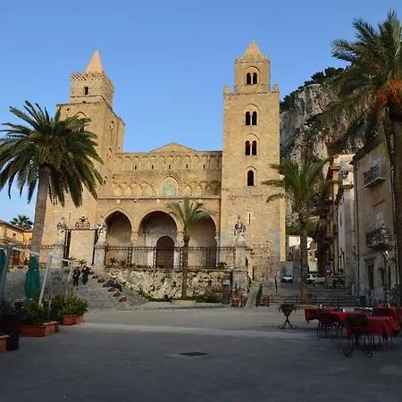 2 Bedrooms House With Shared Pool Enclosed Garden And Wifi At 4 Km Away From The Beach Cefalù