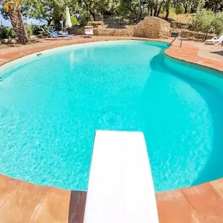 Dom wakacyjny 2 Bedrooms House With Shared Pool Enclosed Garden And Wifi At 4 Km Away From The Beach