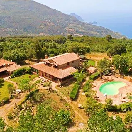 Holiday home 2 Bedrooms House With Shared Pool Enclosed Garden And Wifi At 4 Km Away From The Beach